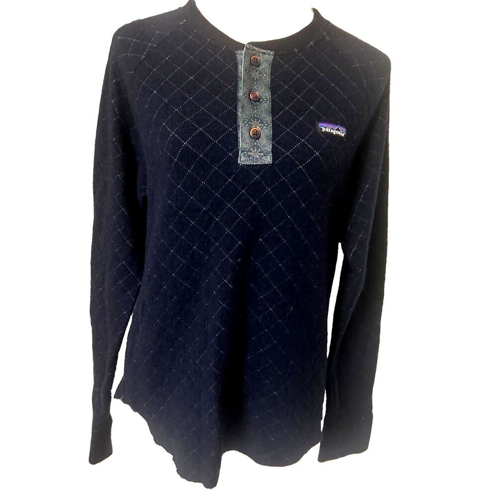 Patagonia Woman's Size M Nena Henley Quilted Wool Blend Diamond Navy Blue